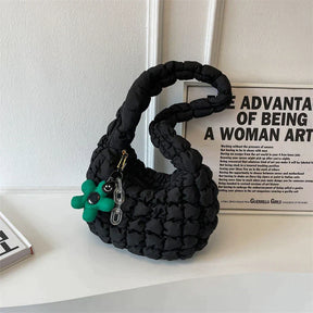 bags : Veala | Cloud Quilt geplooide schoudertas in Zwart 29x20x12cm van Pantino