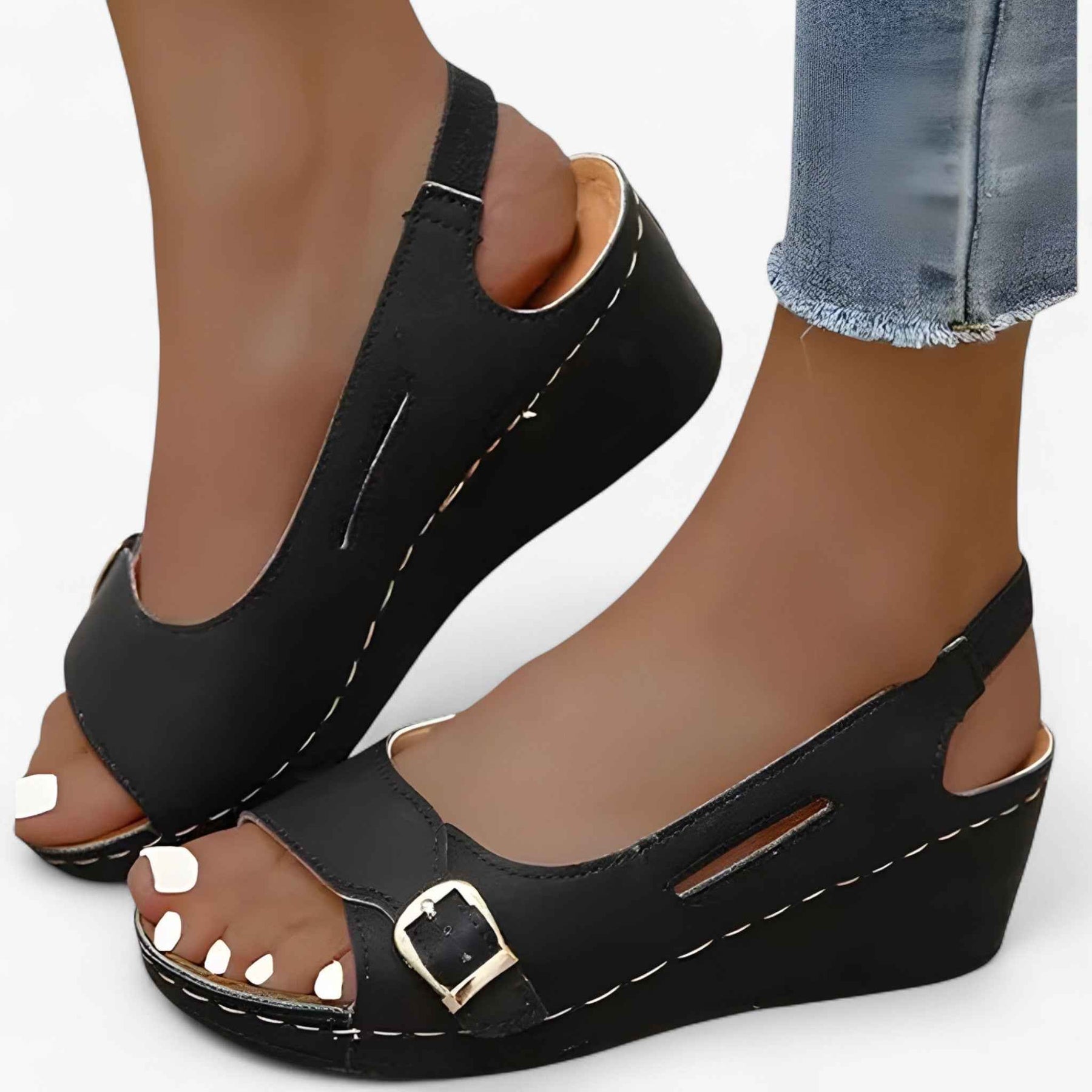 Comfortabele Dames Sandalen van Zwart Leer met Lage Sleehak - Ideaal voor de Zomer