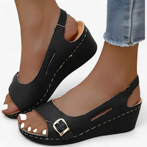 Comfortabele Dames Sandalen van Zwart Leer met Lage Sleehak - Ideaal voor de Zomer