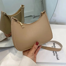 bags : Sara Leather Underarm Bag - Khaki in Khaki van Pantino