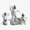 Ozdoba astronauta - kosmiczna przygoda dla twojego domu - 3 szt. złote