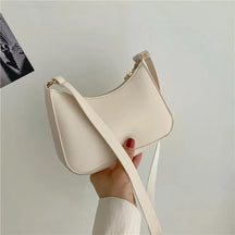 bags : Sara Leather Underarm Bag - Khaki in Beige van Pantino