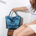 Bolso estructurado para mujer azul - Patrón geométrico - Plástico