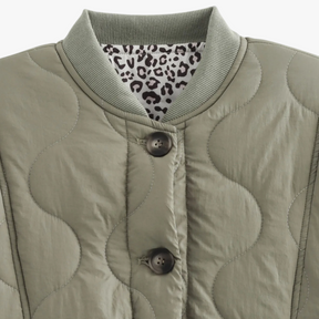 Damesbuitenjassen : Carina | Dames Gewatteerd Winterjack met Dierenprint in van Pantino