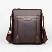 Jess | PU Leren Schoudertas - Praktisch & Stijlvol - €25 : Jess | PU Leren Schoudertas - Praktisch & Stijlvol in Koffie van Pantino