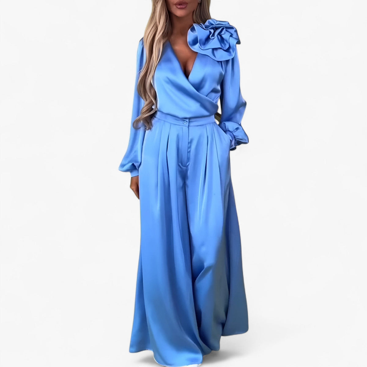 Leona | Damesset van polyester V-hals top en wijde broek- €25 : Leona | Damesset van polyester V-hals top en wijde broek in Blauw van Pantinoshop