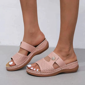 Yara | Elegante Gesp Sandalen - Perfect voor Dames die van een Strakke en Modebewuste Look Houden - Roze - Yara | Elegante Gesp Sandalen - Perfect voor Dames die van een Strakke en Modebewuste Look Houden - € - Pantino