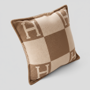 home & garden : Mercer | Designer Cashmere Deken - Luxe Warmte voor Thuis in Taupe van Pantinoshop