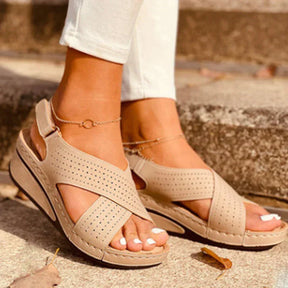 Fay | Dames Orthopedische Sandalen - Ideaal voor Ondersteuning en Comfort op Elke Dag - Beige - Fay | Dames Orthopedische Sandalen - Ideaal voor Ondersteuning en Comfort op Elke Dag - € - Pantino