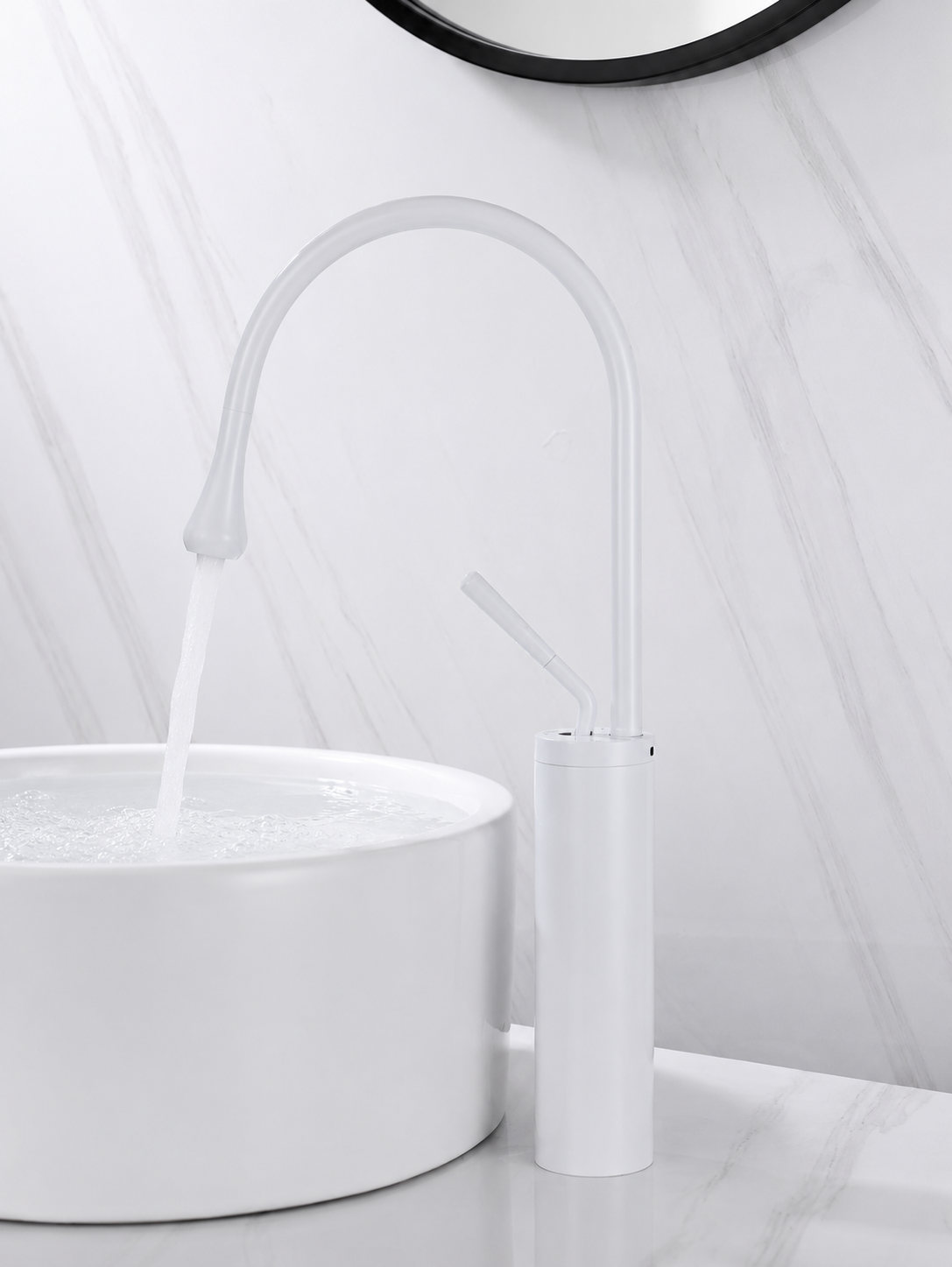 home & garden : Wastafelkraan Druppel Stijl Badkamer Draaibare Waterval Kranen - Goud Geborsteld Kort in wit hoog van Pantino