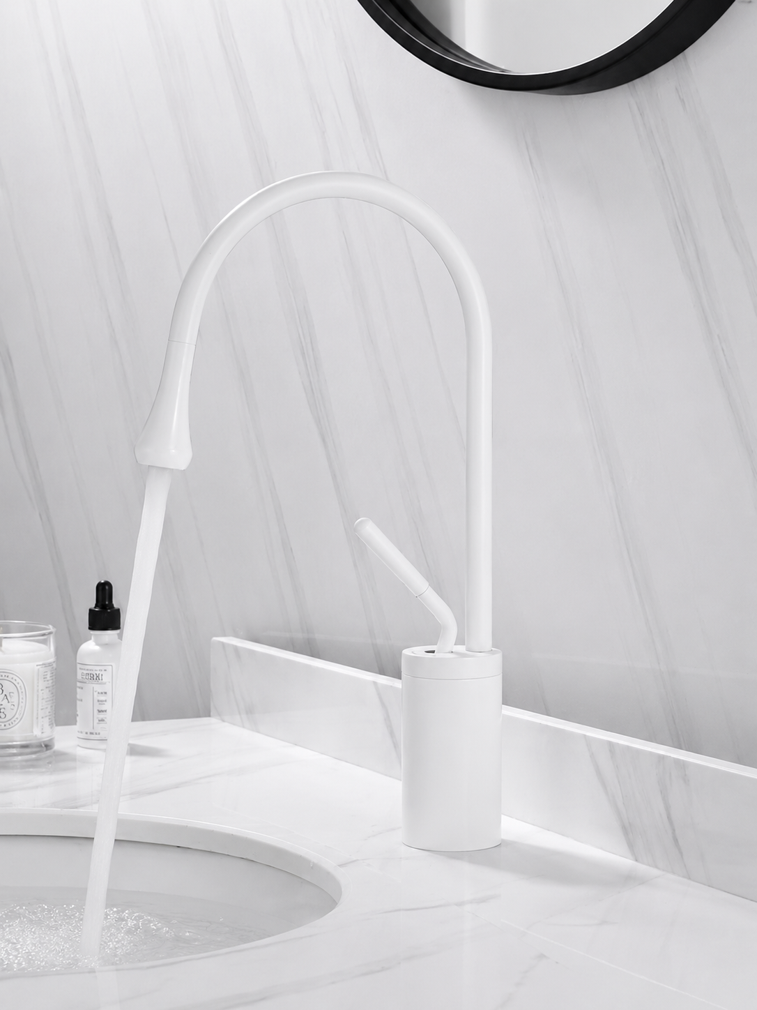 home & garden : Wastafelkraan Druppel Stijl Badkamer Draaibare Waterval Kranen - Goud Geborsteld Kort in wit kort van Pantino