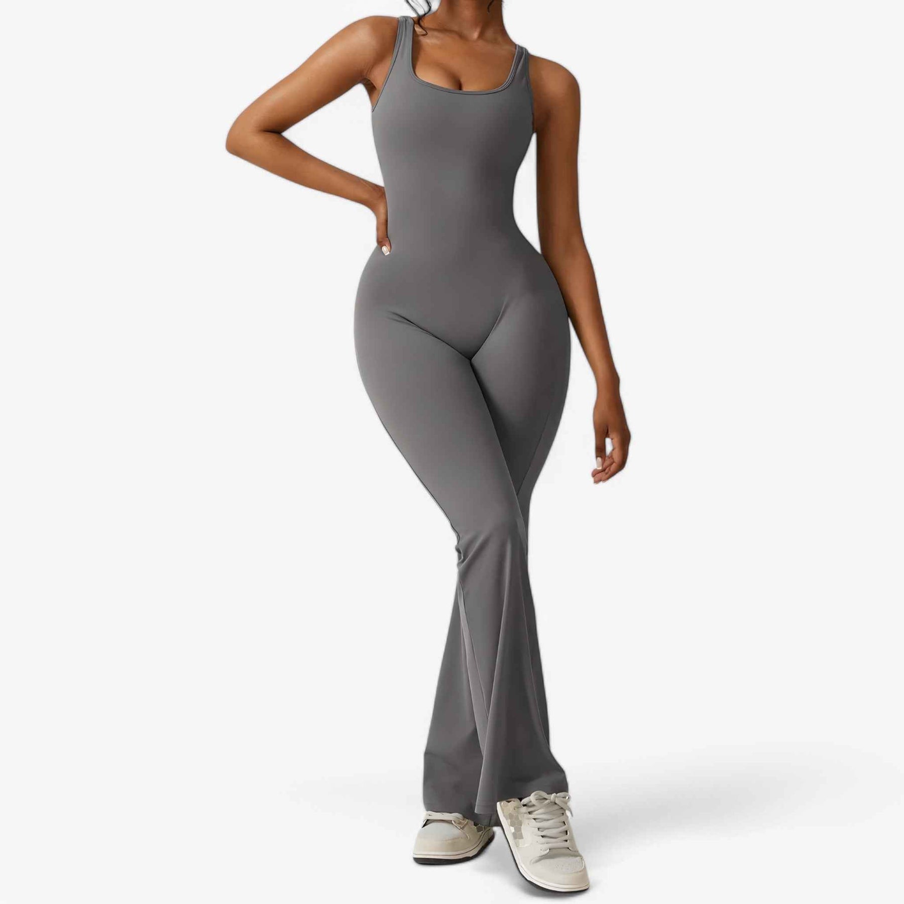 Elegante zwarte jumpsuit met diepe V-hals voor dames