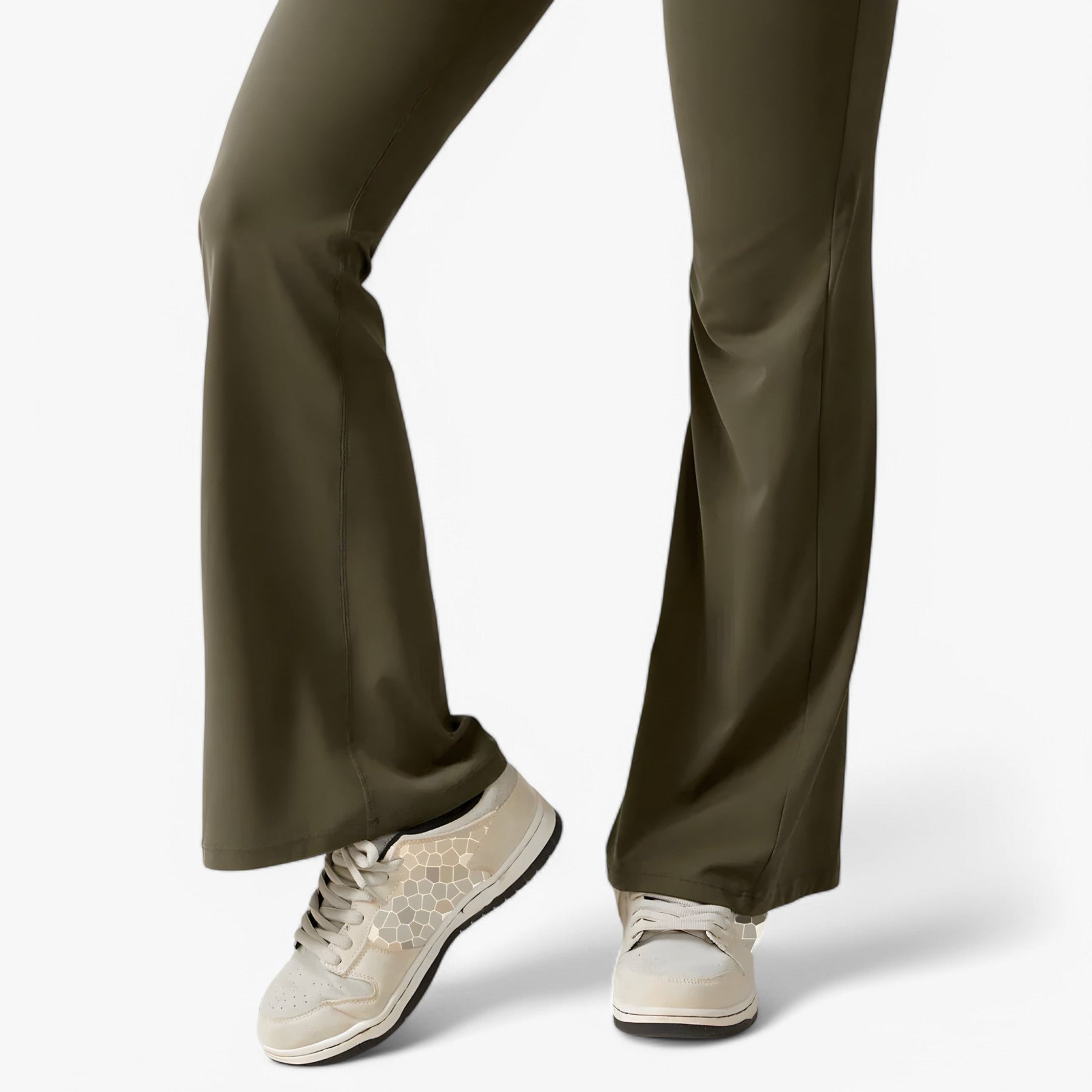 Elegant sort jumpsuit med dyb V-hals til damer