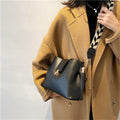 Crossbody Taske Dame Sort - Rummelig 27cm Kunstlæder Design - Kunstlæder