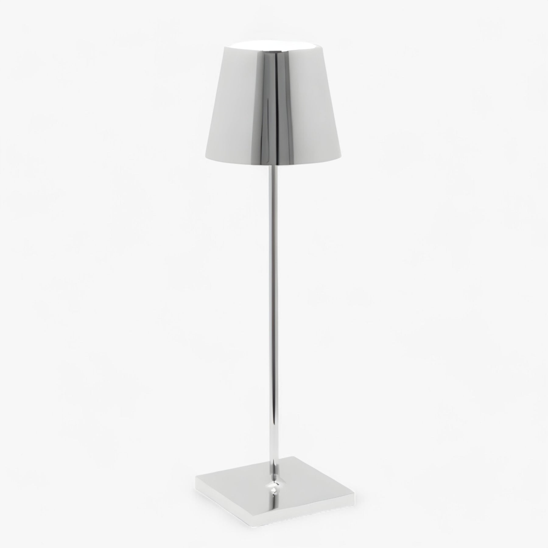 Nordiclight | Draagbare Tafellamp - Stijlvolle Verlichting voor Elke Interieur - Zilver - Nordiclight | Draagbare Tafellamp - Stijlvolle Verlichting voor Elke Interieur - € - Pantinoshop