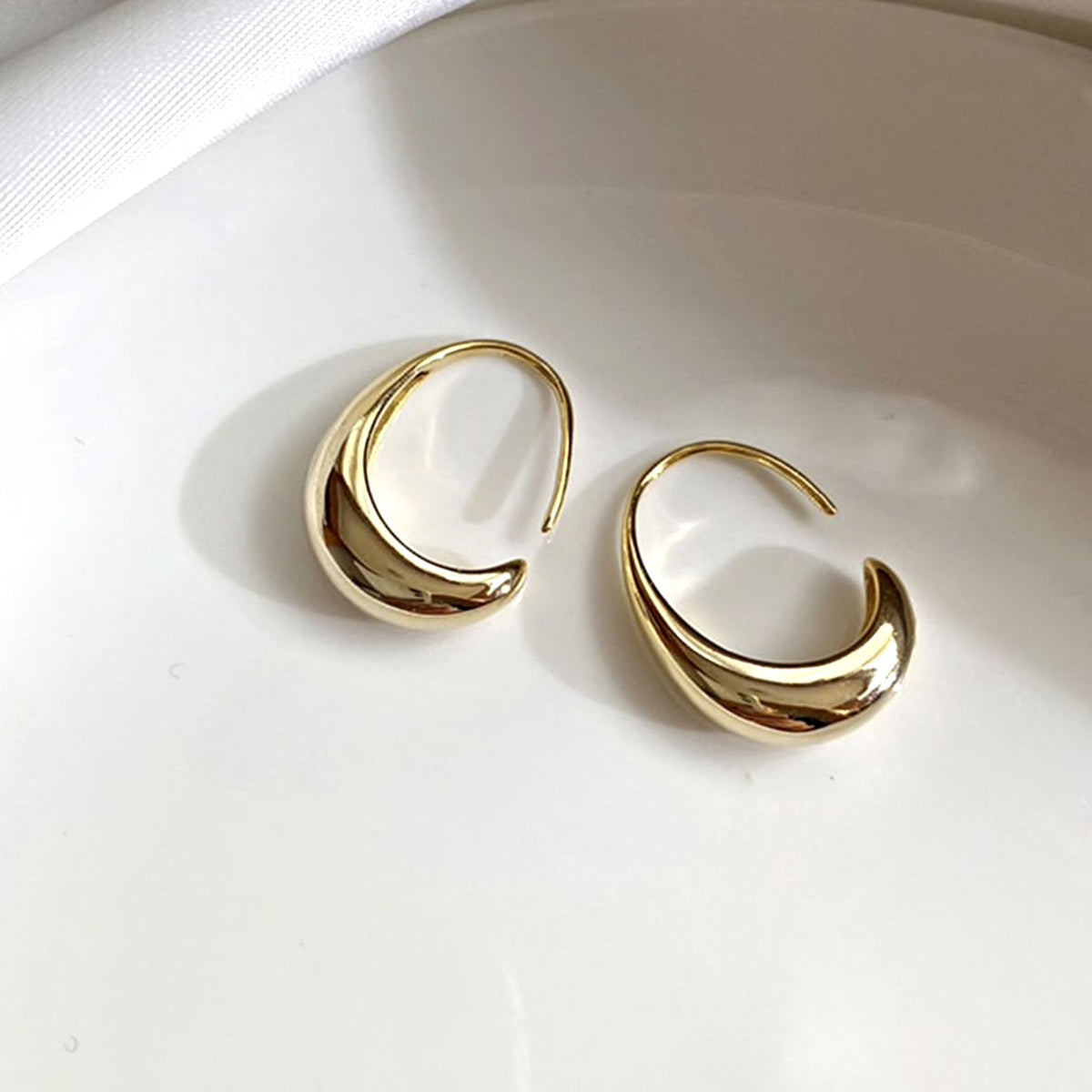 Drop Hoop Oorbellen - Goud - Earrings - Pantino