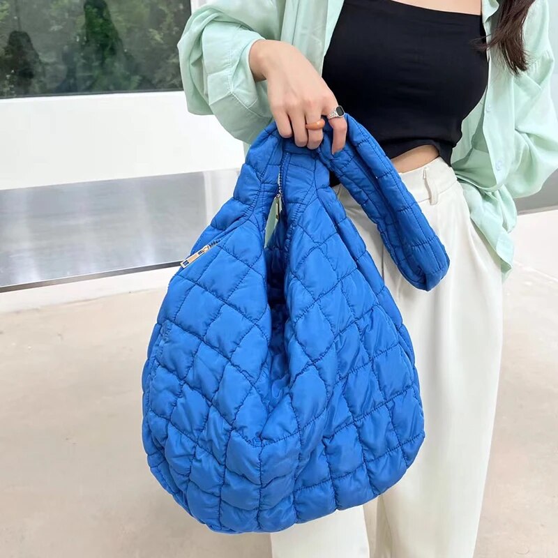 bags : Veala | Trendy Puffy Sling Bag voor Vrouwen in Blauw groot van Pantino