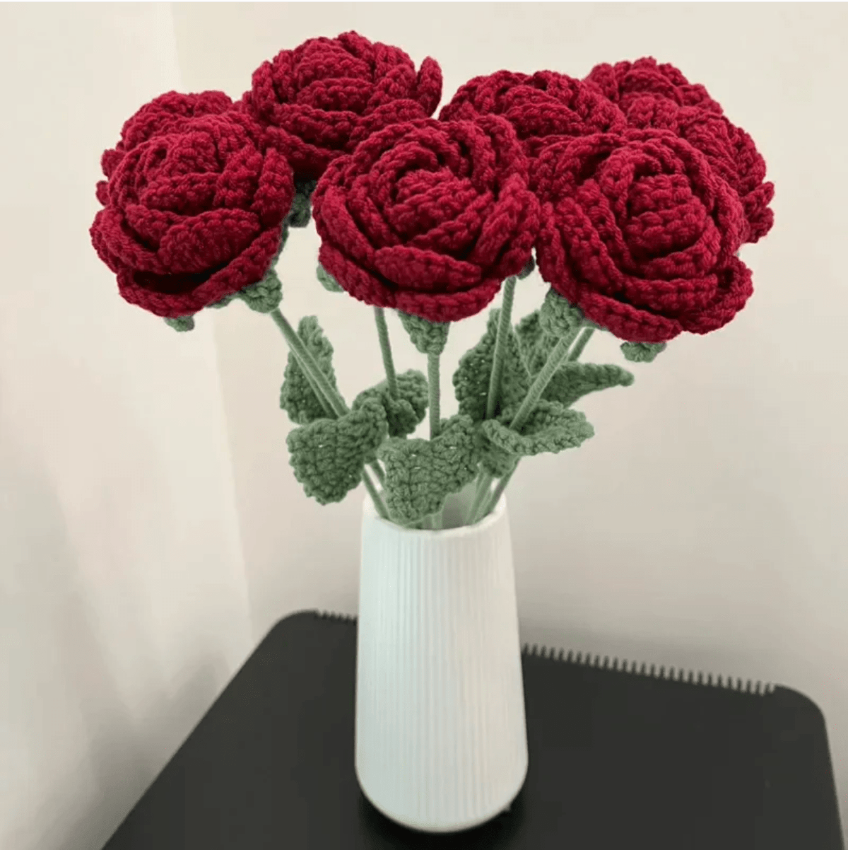 The Knitted Roses™ | Prachtig Decoratiestuk. - - - Pantino