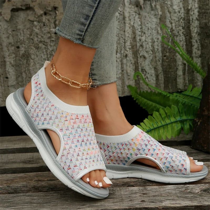 Liv | Retro Bloemenprint Sandalen - Perfect voor Dames die van een Retro en Modebewuste Look Houden - Grijs - Liv | Retro Bloemenprint Sandalen - Perfect voor Dames die van een Retro en Modebewuste Look Houden - € - Pantino