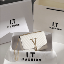 bags : Leather Shoulder Bag for Ladies in White (2 in stock) van Pantino