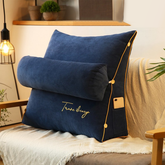 *SleepingPillow - Driehoek Lees Rugleuning Kussen : SleepingPillow - Driehoek Lees Rugleuning Kussen in Marineblauw van Pantino
